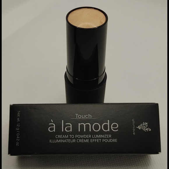 New Younique Luminizer Creme to Powder Benevolent - Picture 2 of 3